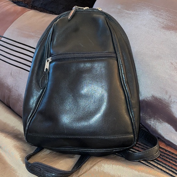 Unknown Handbags - Backpack handbag